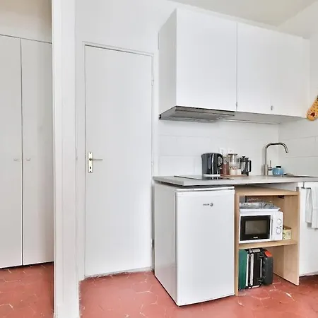 Wonderful At Place De La Bastille Appartement